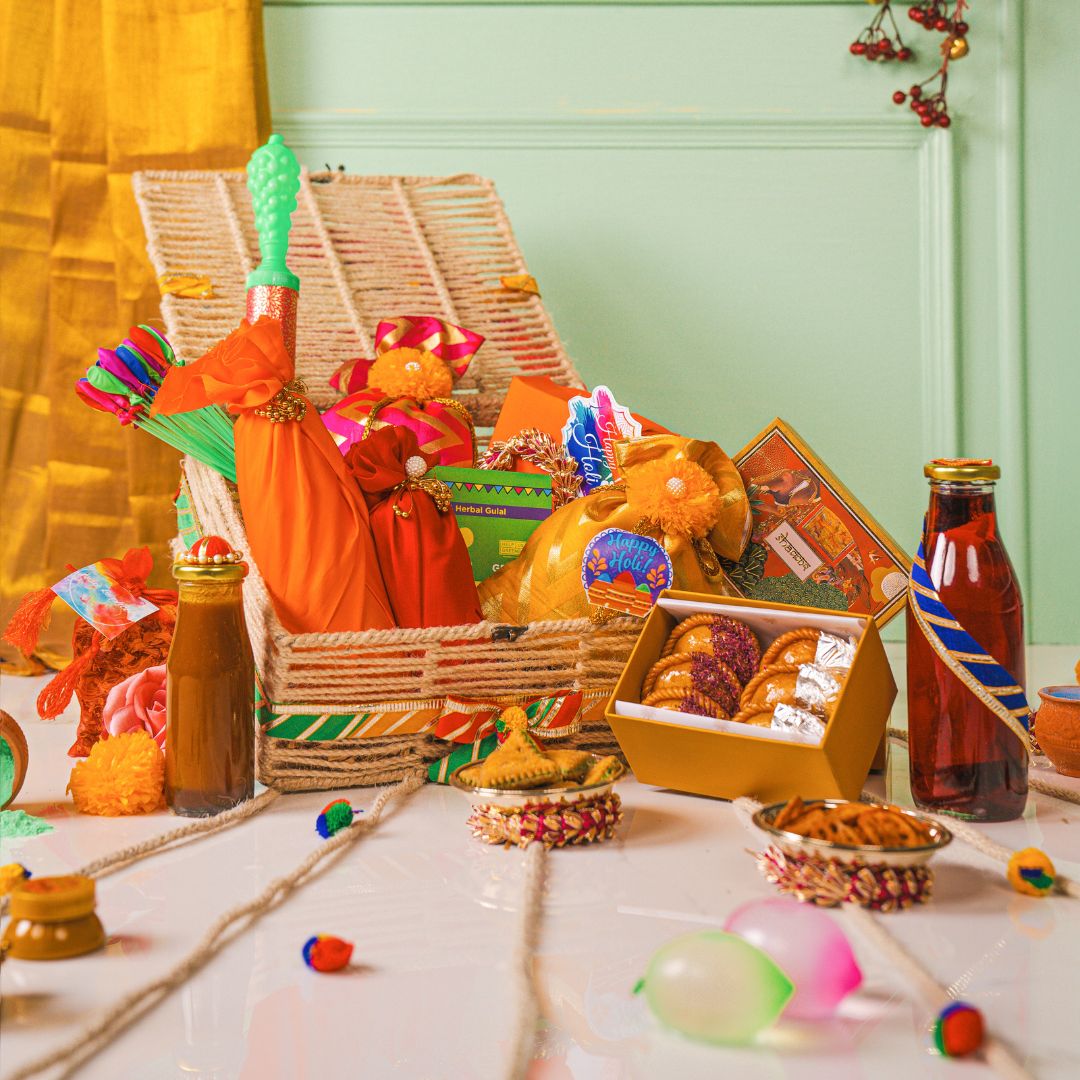 Holi Macrame Basket