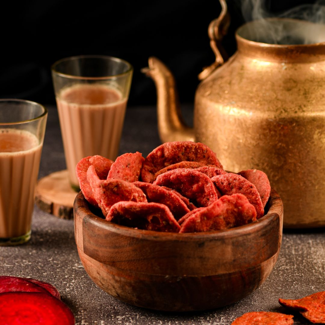 Beetroot Ajwain Matthi