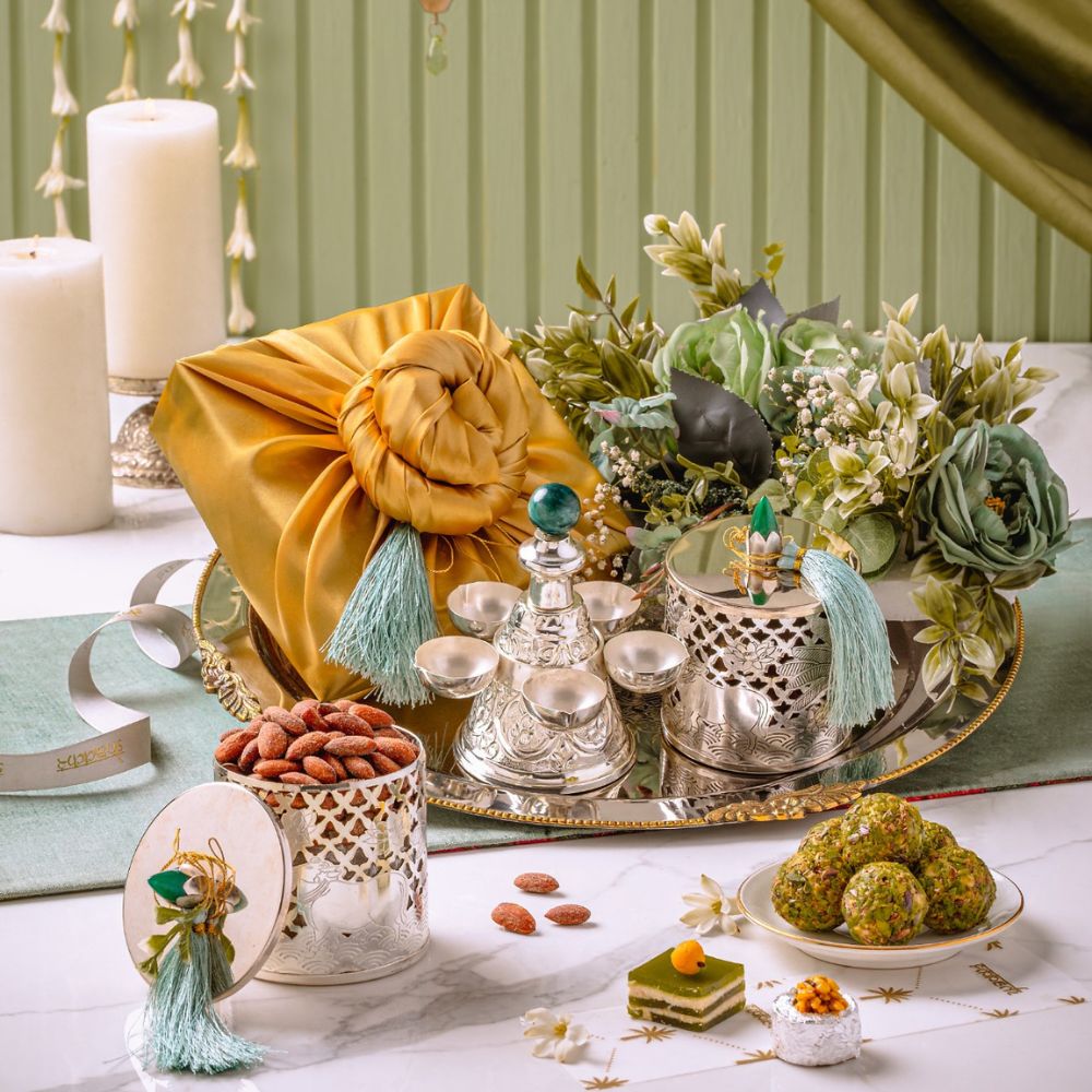 Silver Opulance Tray Set