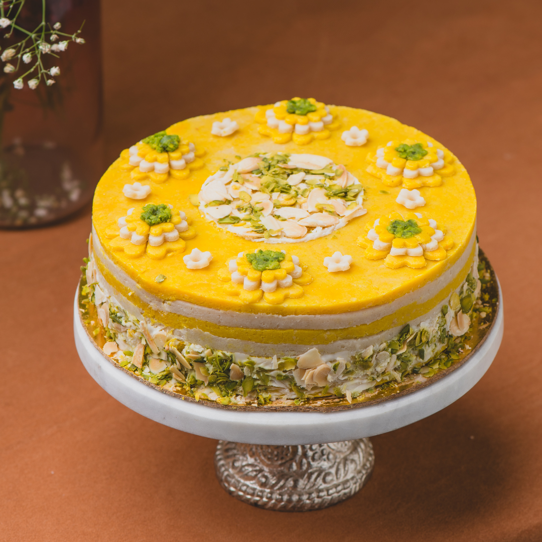 Plain & Kesar Badam Mithai Cake – 1.5kg