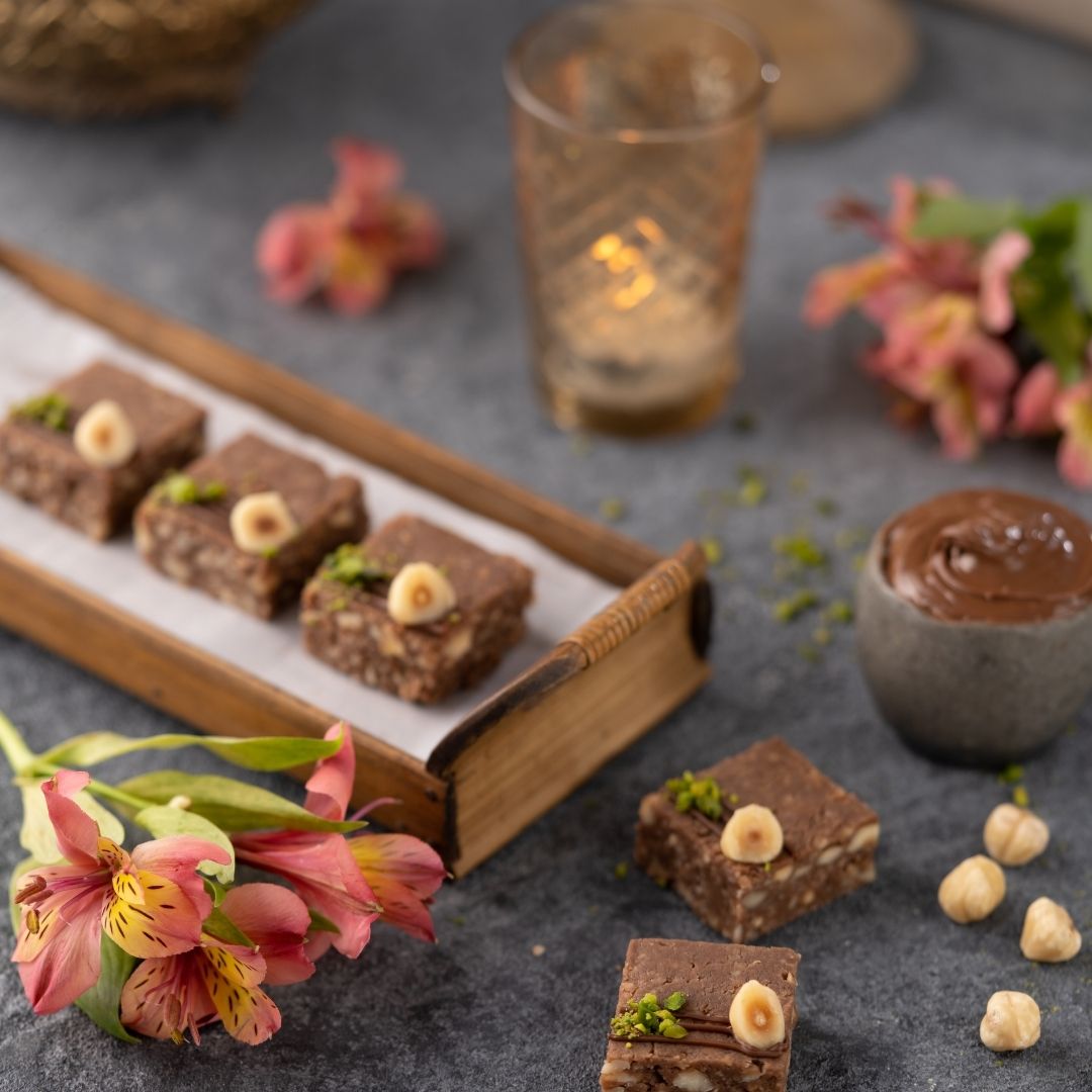 Hazelnut Launj