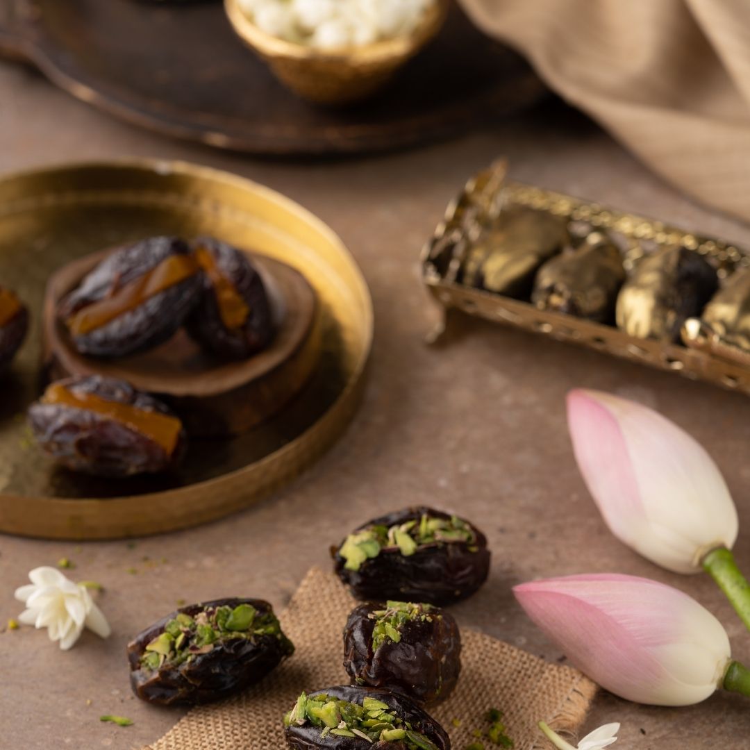 Stuffed Pistachio Dates